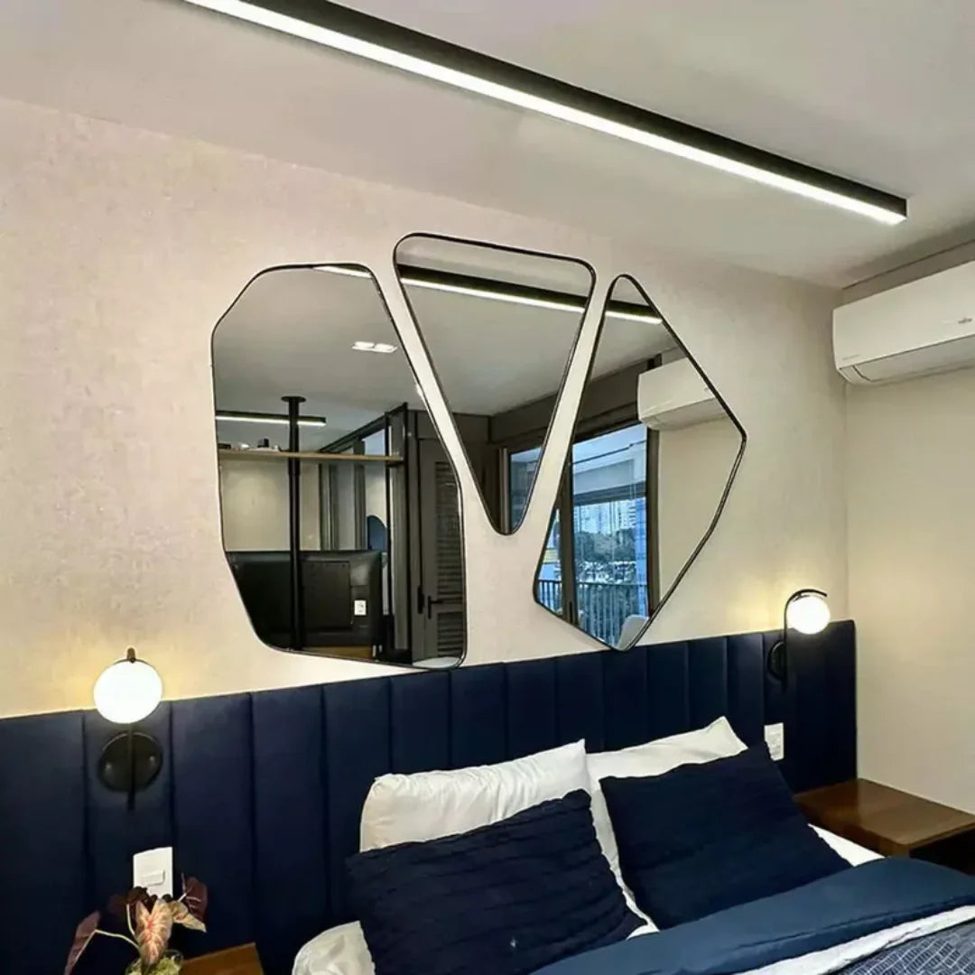 Set aus drei modernen, geometrischen Wandspiegeln 150x135 cm